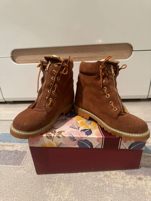 Зимние новые ботинки