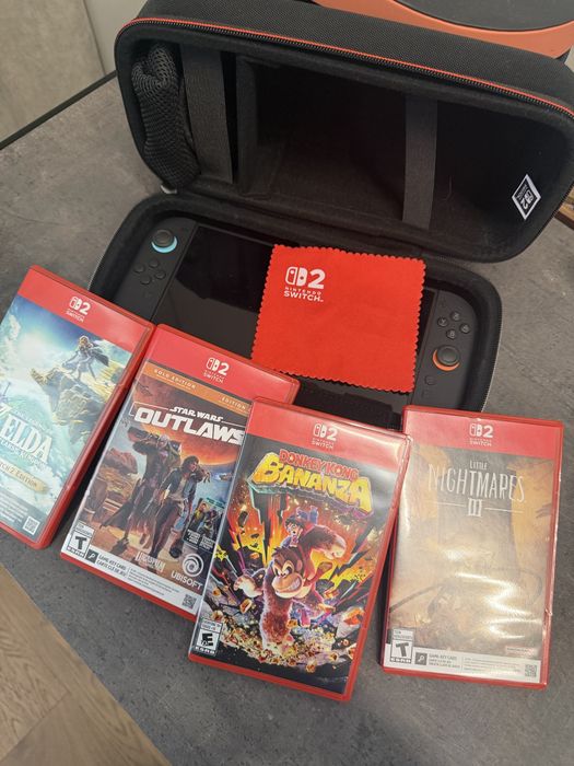 Nintendo switch 2( 4 игры и чехол)