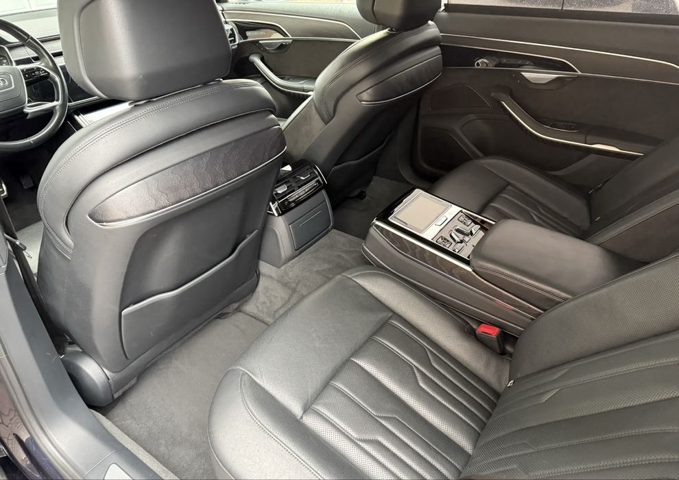 Audi A8 50 TDI на части