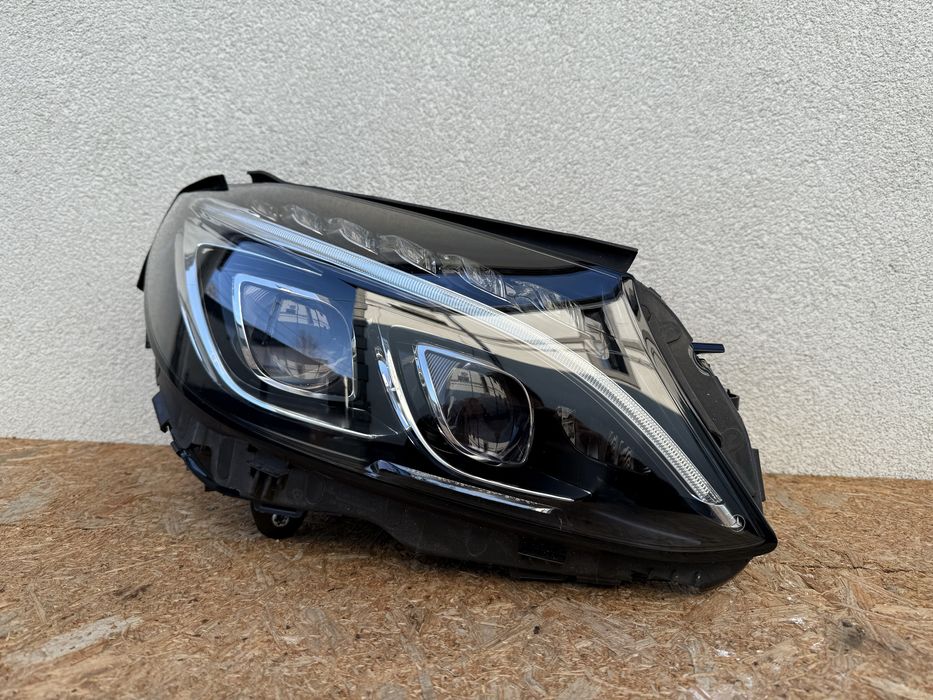 Far dreapta Mercedes C Class W205 Full LED Intelligent Light System