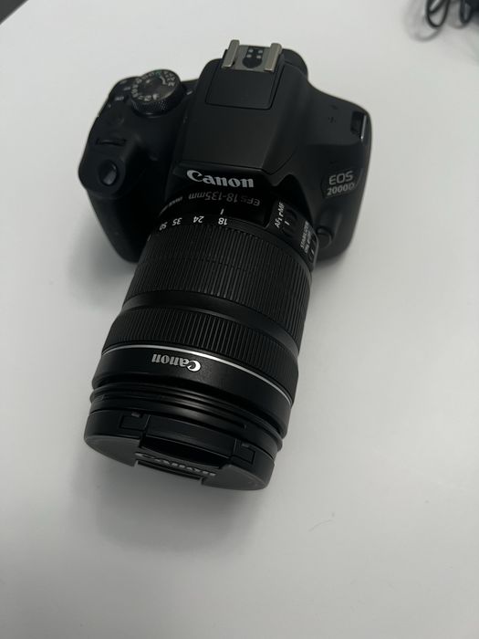 Canon 2000D + baterie externa