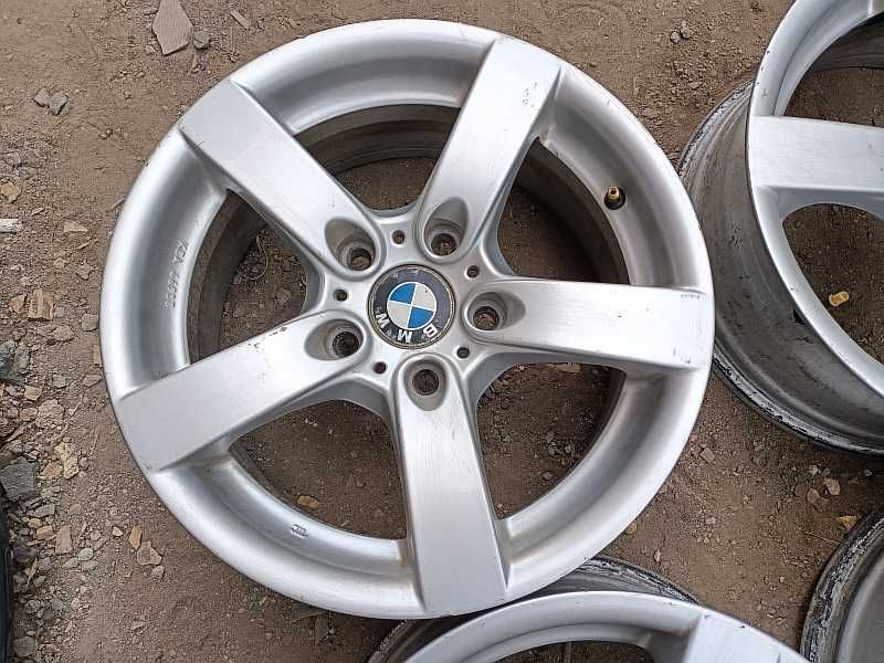 Продам оригинальные легкосплавные диски на автомашину БМВ