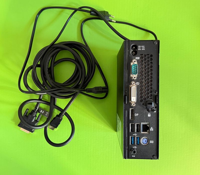 Mini PC Fujitsu ESPRIMO Q556 | Intel i5-6500 | 8GB DDR4