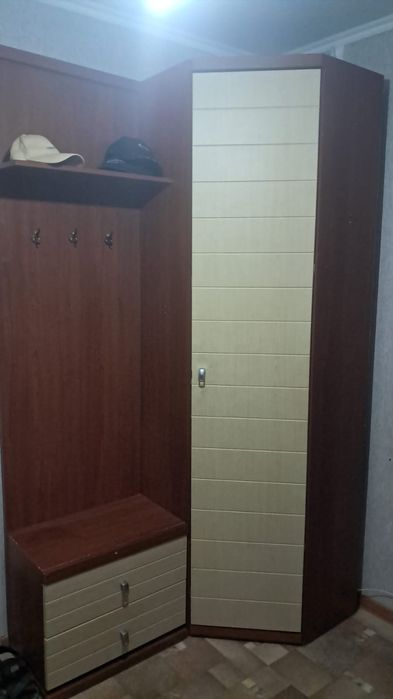 Продам шкаф прихожку