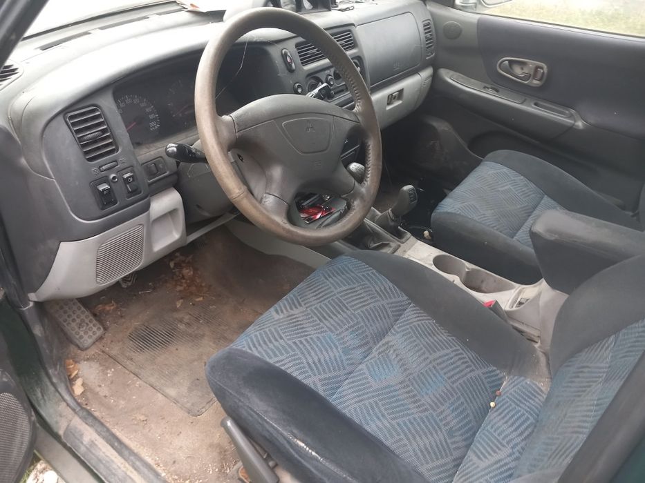 Mitsubishi pajero sport 2.5