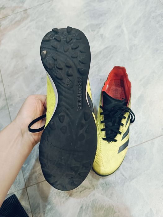 Бутсы Adidas Predator оригинал 37-38 размер.
