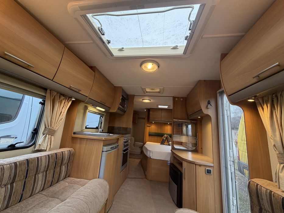 Каравана Swift Charisma-Френска спалня/Форселт/Солар/Платено мито