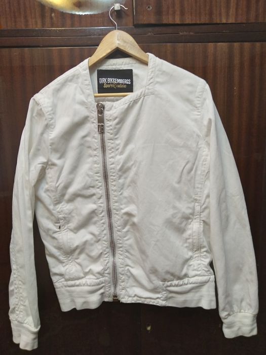 Продаются ветровки мужские