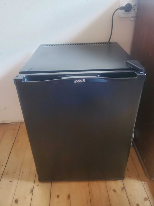 Минибар indelB, използван