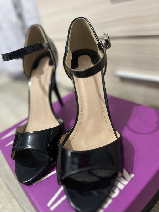 Дамски обувки на ток