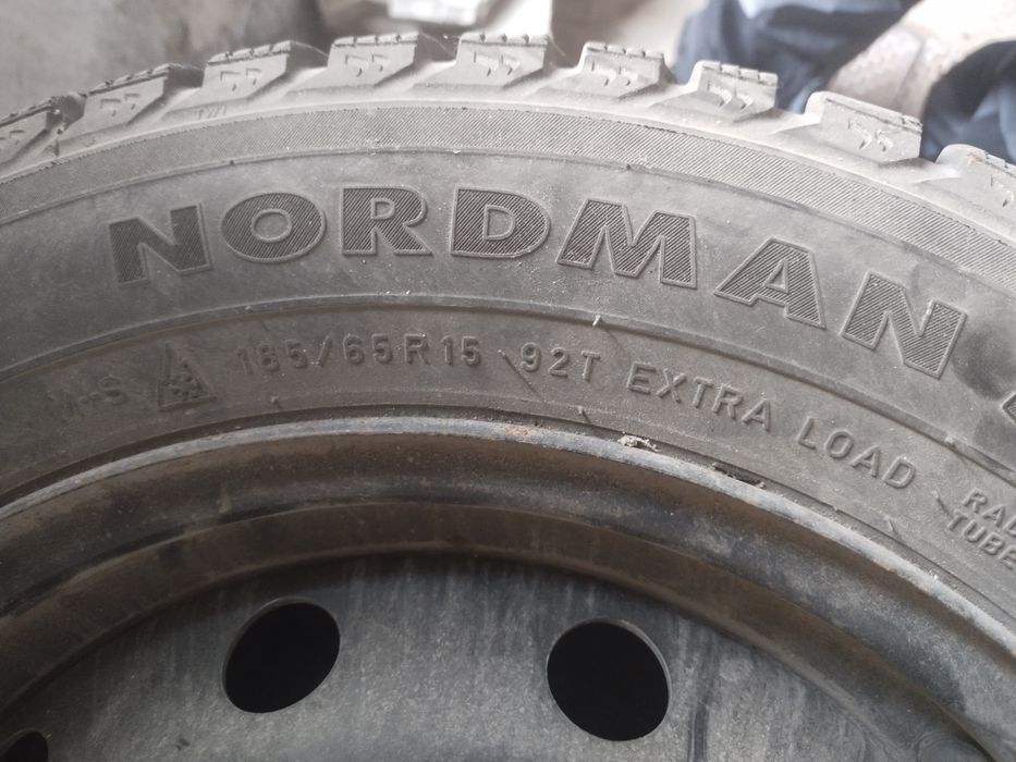 Продается зимние баллоны с дисками