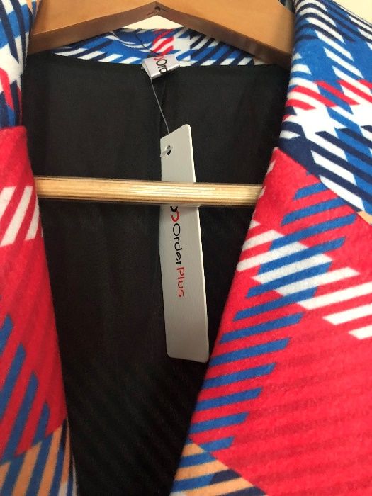 Pardesiu dama, colorat