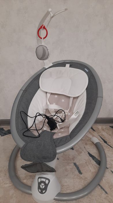 Продам детский шезлонг автоматический