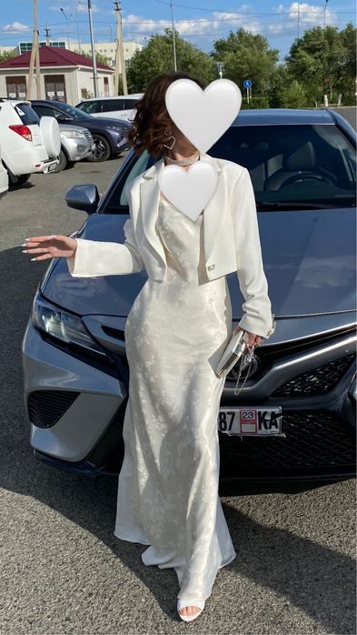 продается вечерний платье