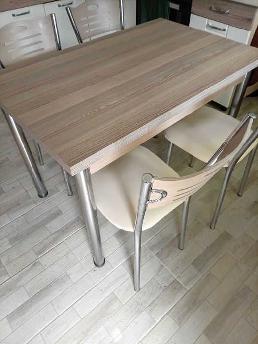 Set masa extensibila bucatarie cu scauneaune
