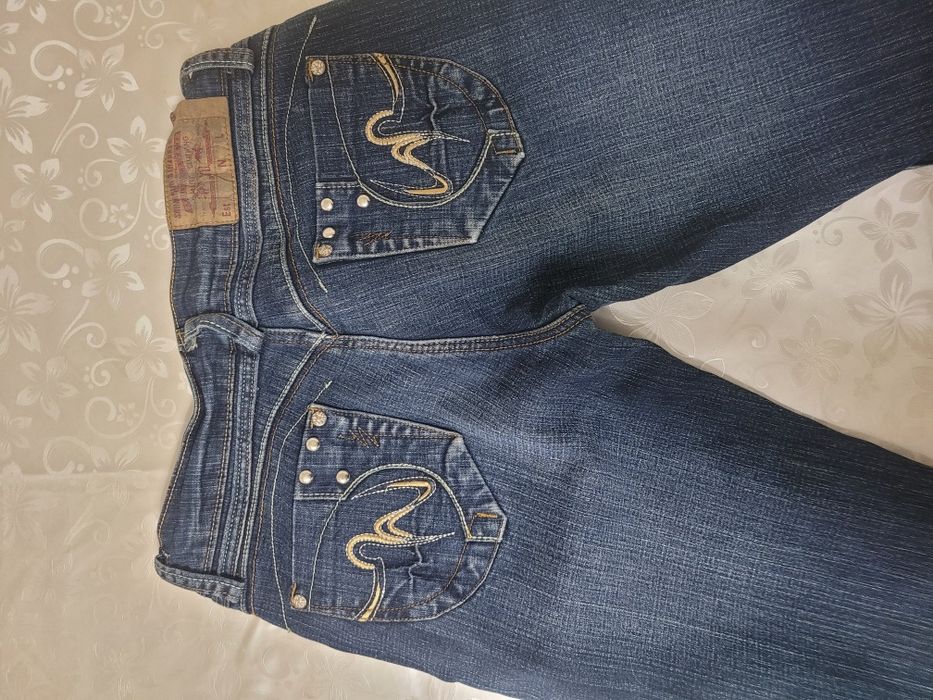 Продам женские джинсы  с начесом