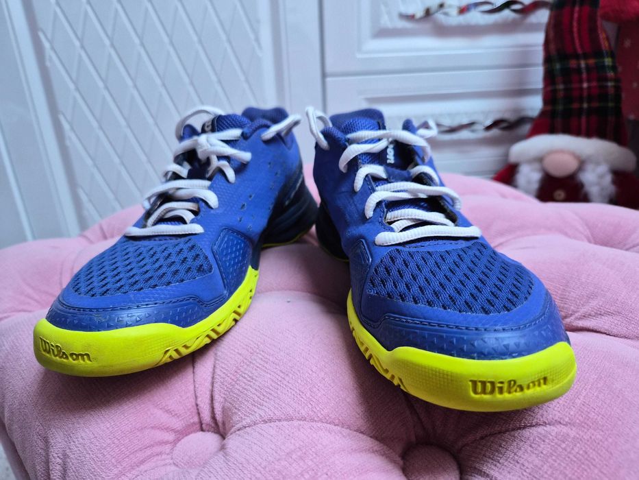 Продавам спортни обувки