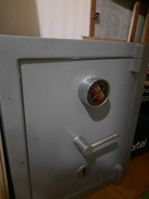 Сейф огнестойкий, песочный