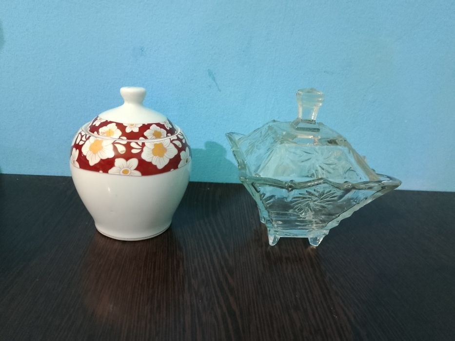 Сахарница и конфетница