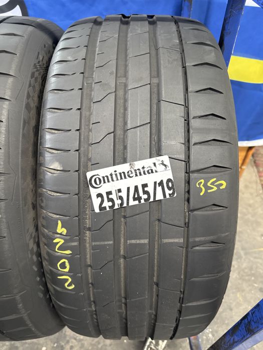 255/45/19 Continental