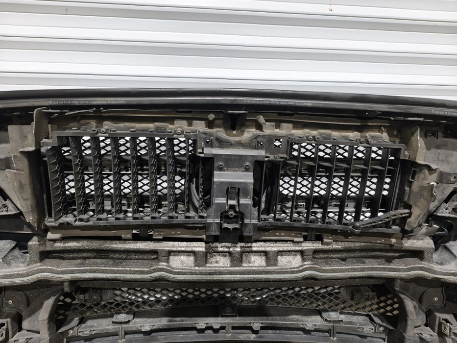 Предна броня за Мерцедес W213 AMG