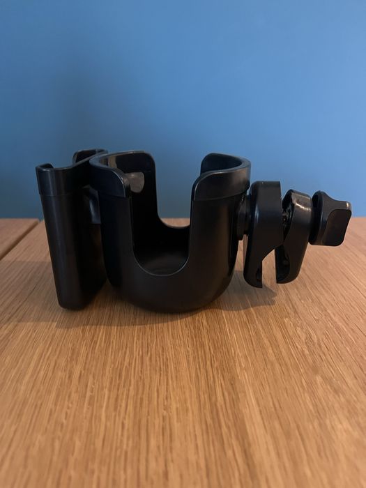 Универсална поставка за чаша и телефон за количка