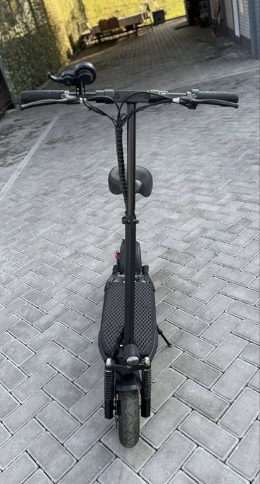 Электро самокат с сидушкой