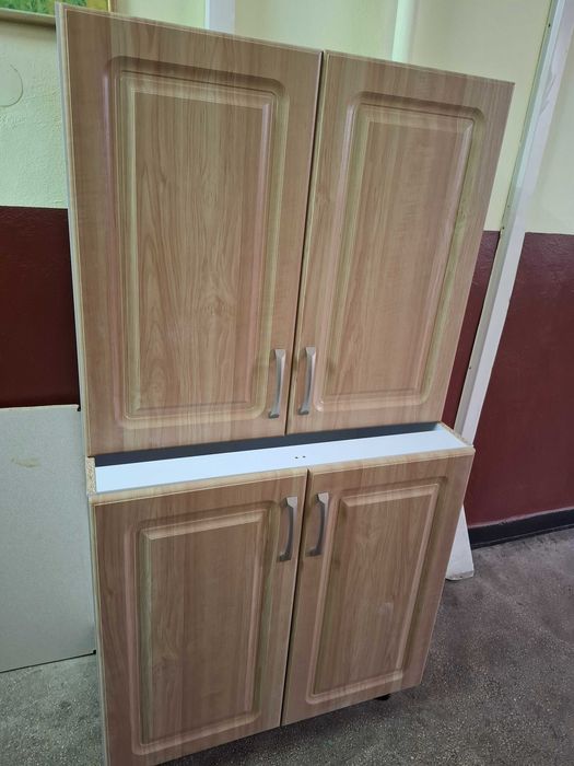 2 piese mobilă de bucătărie, noi.