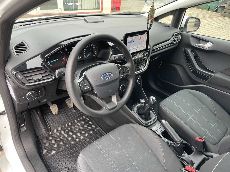 RENT A CAR / Inchiriez FORD FIESTA, an 2019,  Bucuresti