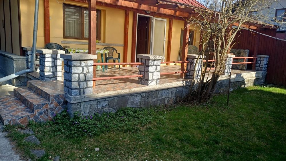 Vând casa Busteni-Zamora