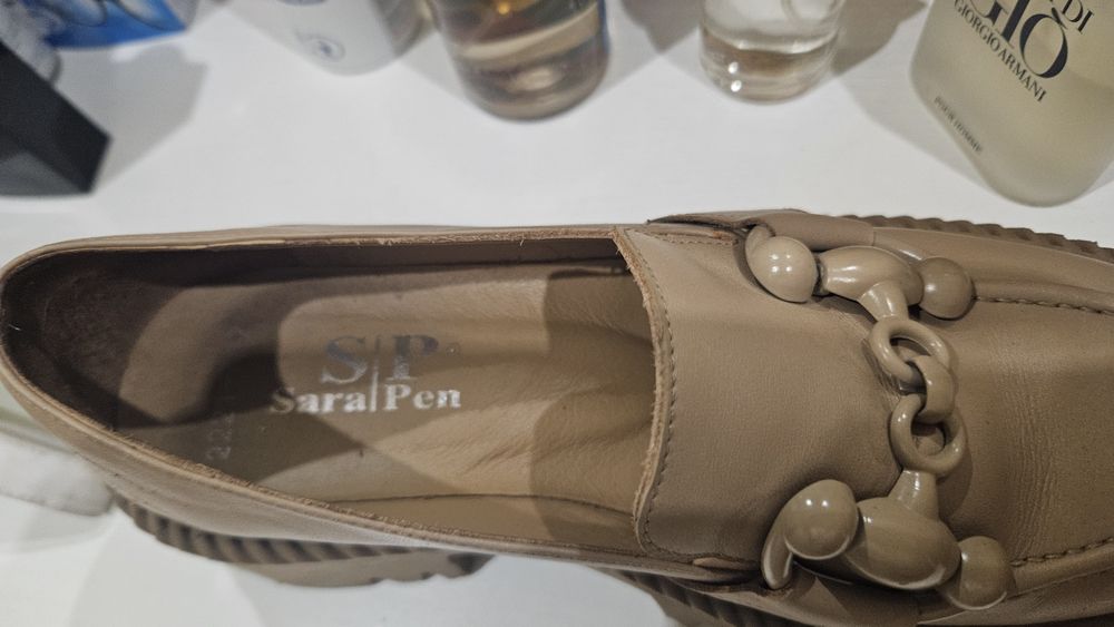 Обувки мокасини бежови