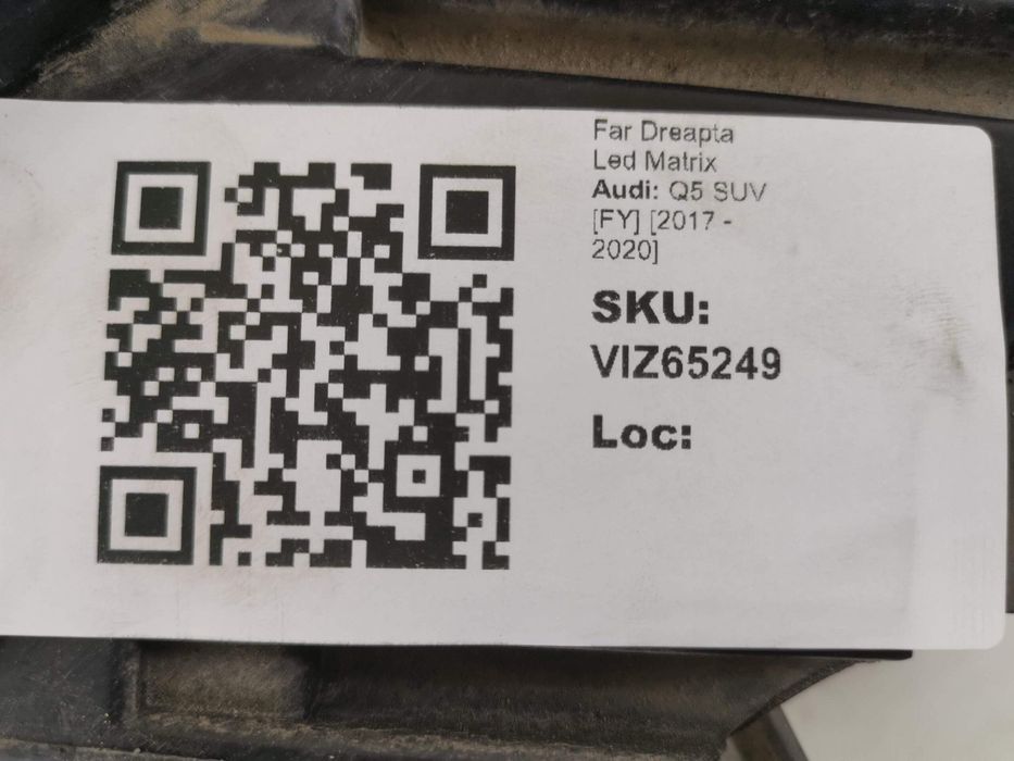 Десен фар Лед Матрикс Ауди Q5 SUV [FY] Оригинален Повреден Audi Q5 SUV
