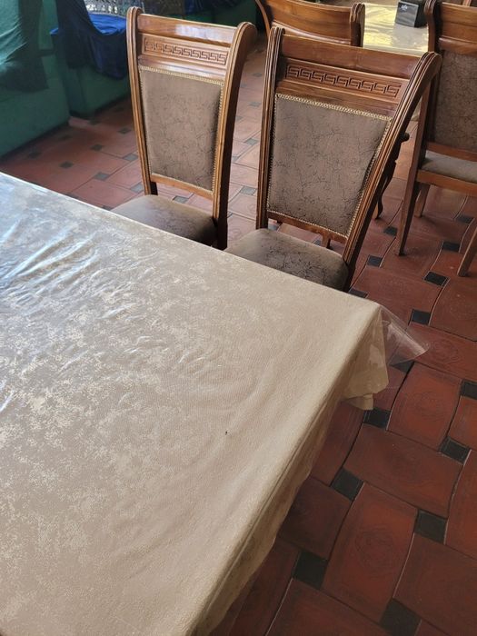 Стол стул комплект сотилади