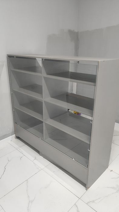 Мебель полка ветрина