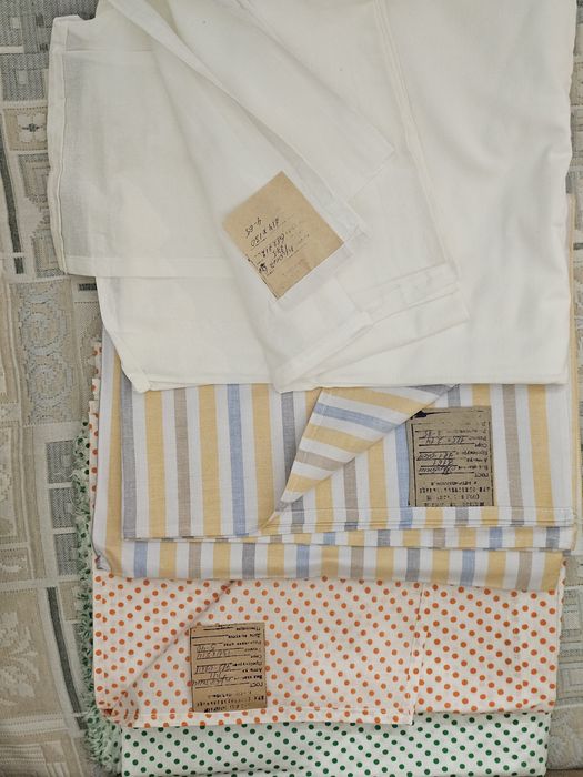 Простыни- пододеяльники - полотенца- тюдь