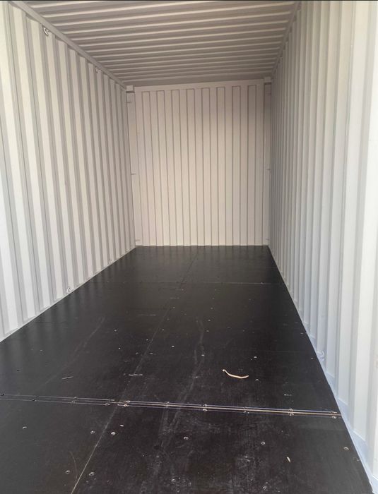 Vand containere maritime