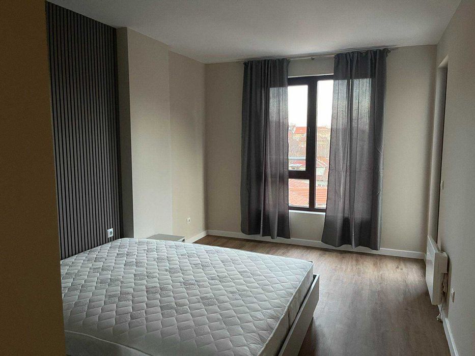 Дава се под наем Двустаен апартамент в София, Център - 70 кв.м за 900 € - Снимка #2