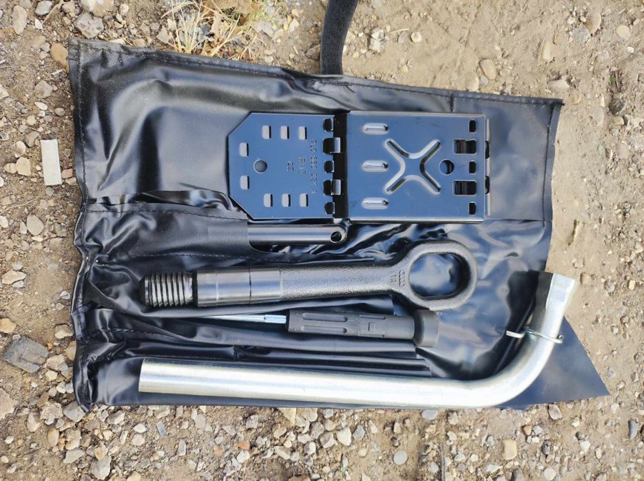 Комплект оригинални инструменти за Audi Q серия