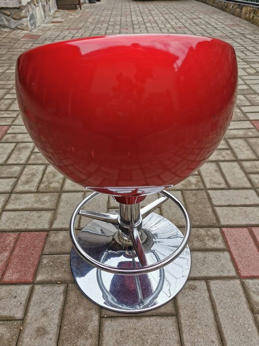 Scaun bar, reglabil pe înălțime, telescopic, stare foarte bună