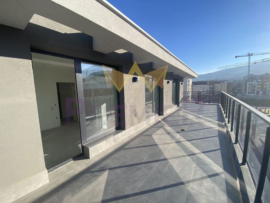 Продава се Четиристаен апартамент в София, Малинова долина - 226 кв.м за 1992 €/кв.м - Снимка #12