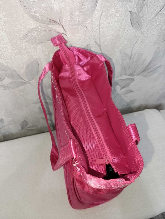 Розовая сумка для девочки.