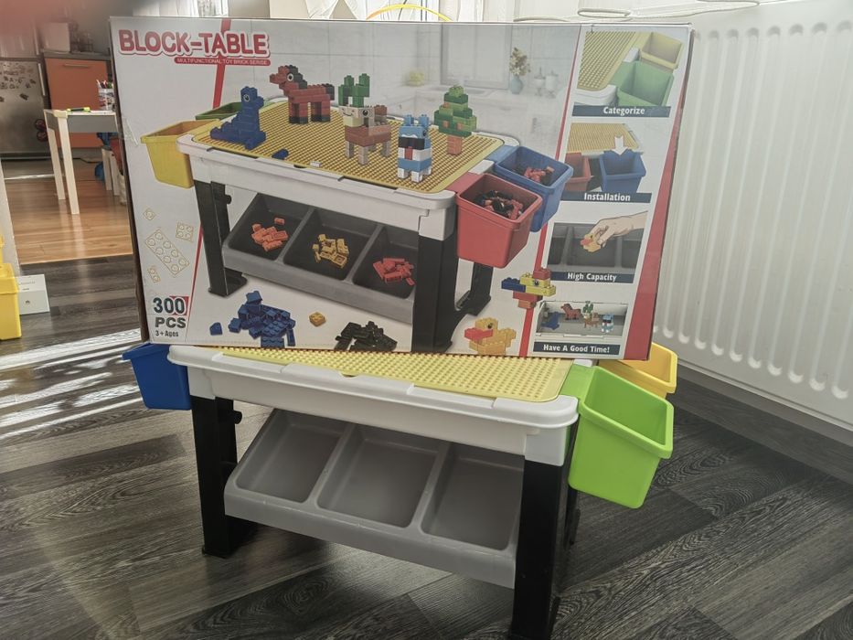 Маса за конструктор КАТО НОВА!