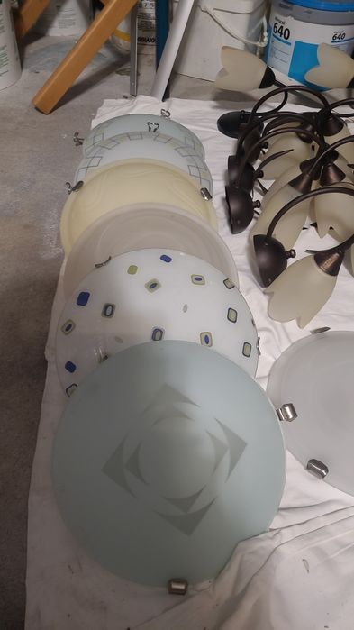 Продавам  аплици/стенни лампи/