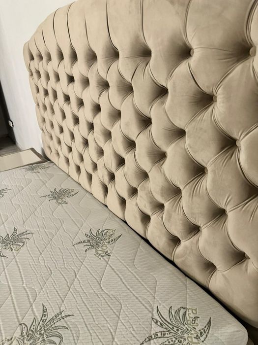 Servicii de tapițerie,  tapițerie. Canapele fotolii