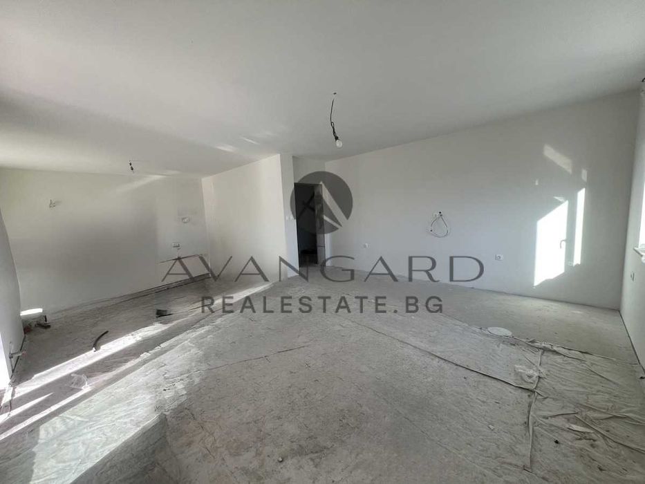 оф.24684 Самостоятелна двуетажна къща с акт 16 в Крумово