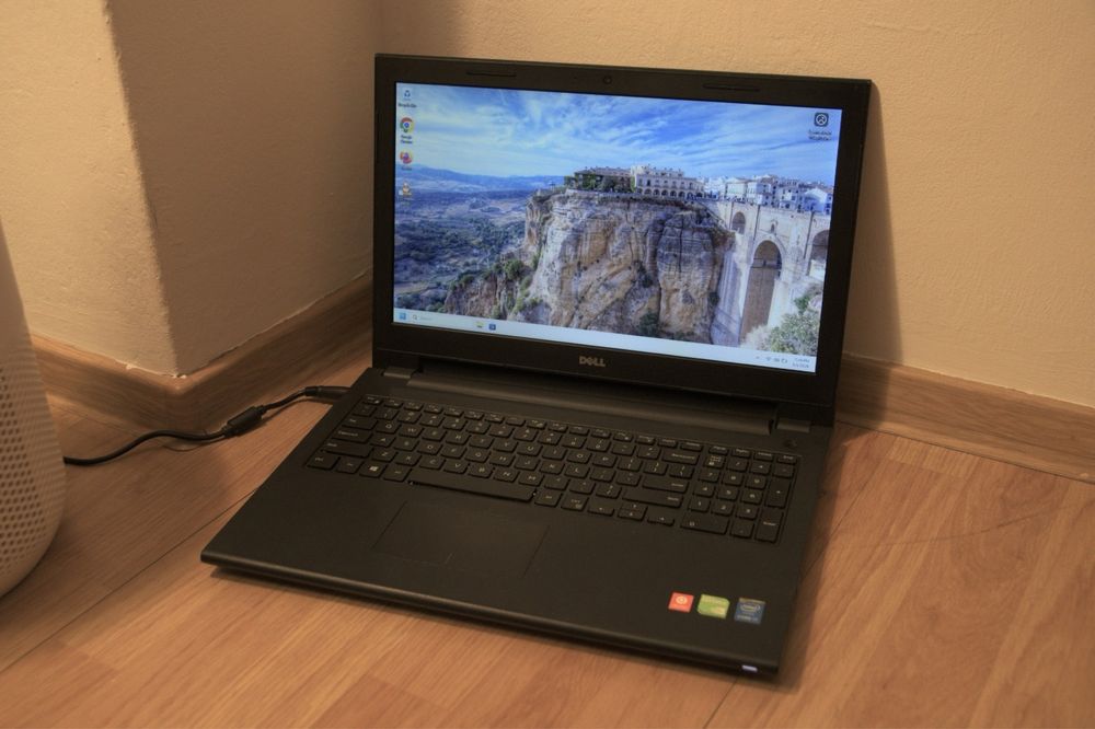Laptop Dell Inspiron 15 (model 3543)