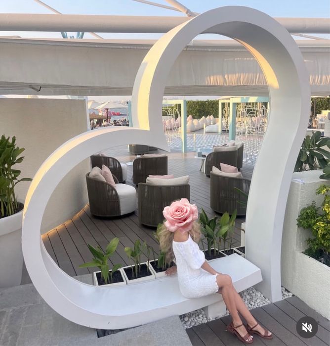 Платья шикарные вечерние