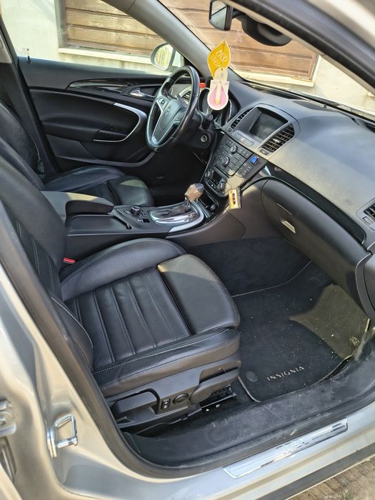 Opel Insigna Spor Tour 2010 automat