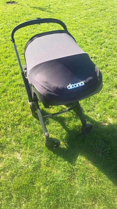 Scaun auto și cărucior Doona