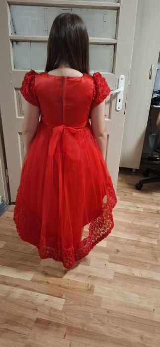 Rochiță  roșie cu trena